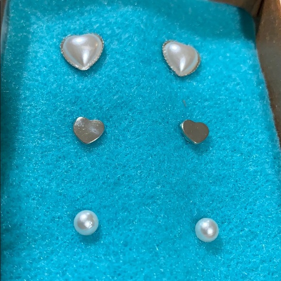 Heart & Pearl Earrings - Set of 3 - Picture 2 of 7
